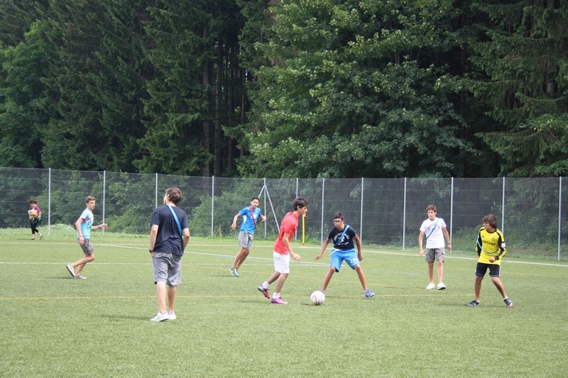 Village Camps International Summer Camp Leysin, Switzerland 2026-08-15 https://www.villagecamps.com/journals_admin/images/698-31-football (2).jpg